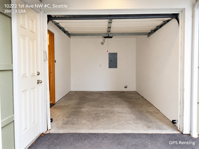 Building Photo - 10222 1st Ave NW