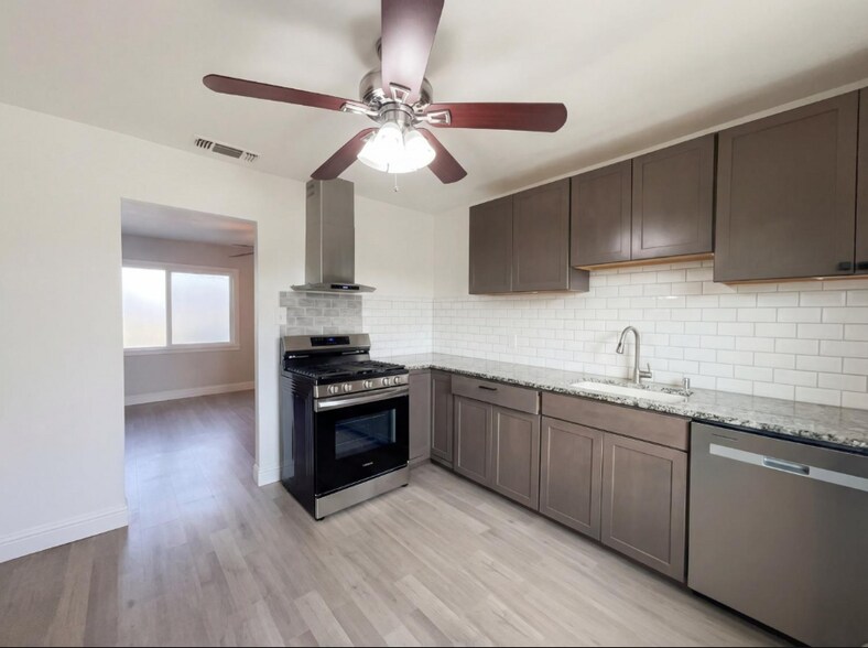 Building Photo - 3910 Ivy St