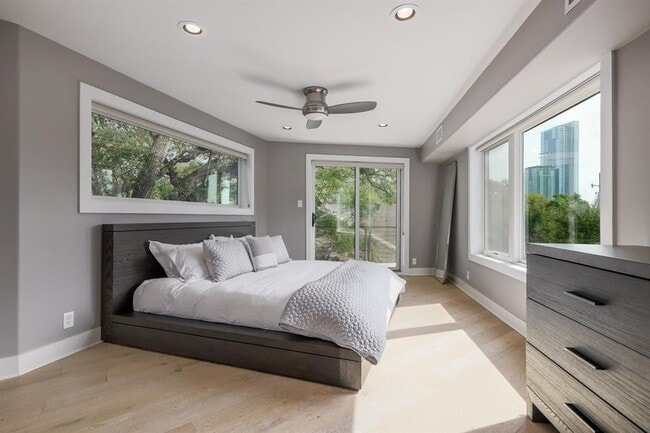 Building Photo - 1010 Hillside Ave