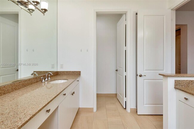 Building Photo - 22954 Clear Echo Dr