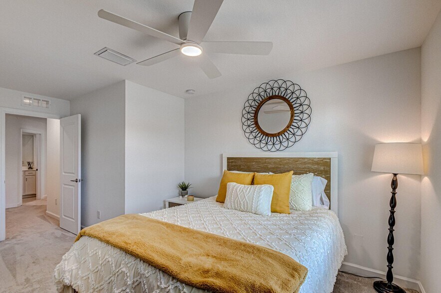 Building Photo - 5007 Woods Edge Cir