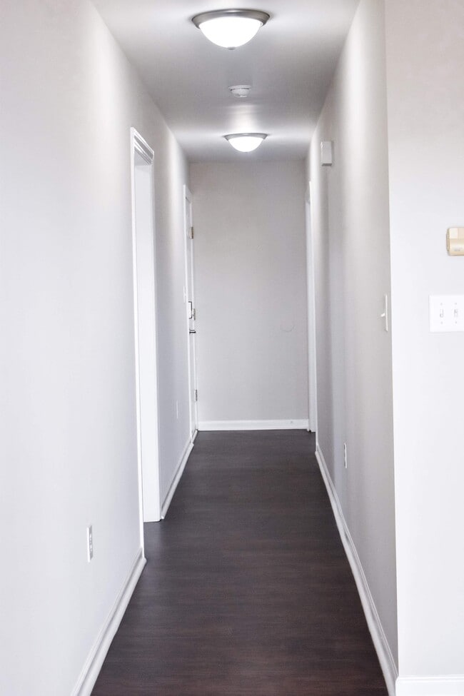 Building Photo - Deveron Townhome