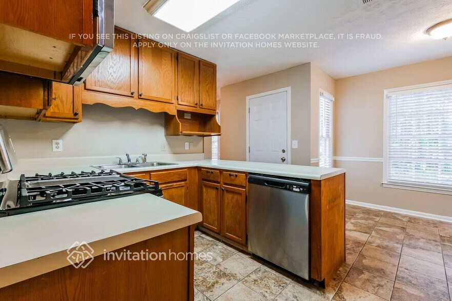 Building Photo - 2538 Amber Valley Dr