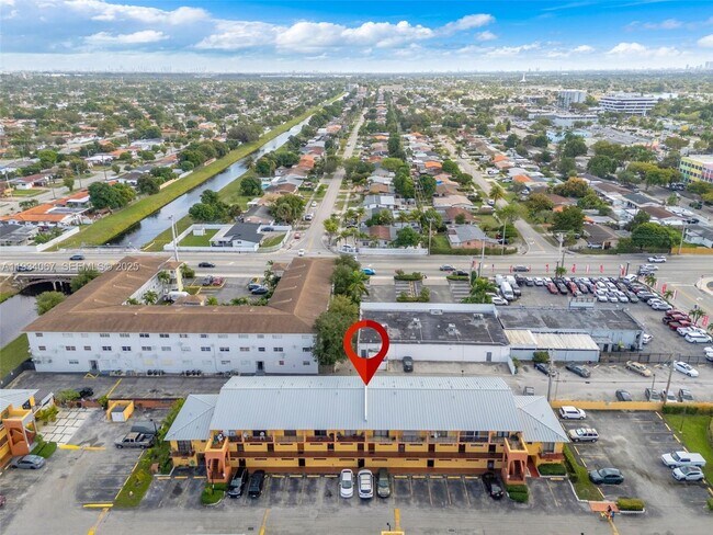 Building Photo - 5061 W 12th Ln