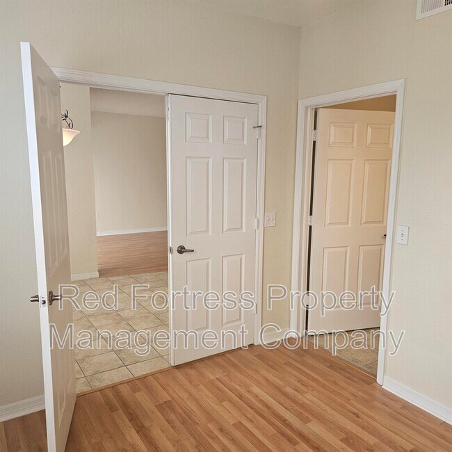 Building Photo - 7965 Preserve Cir