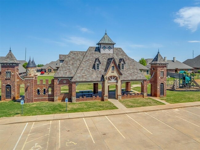 Building Photo - 9333 SW 33rd Pl