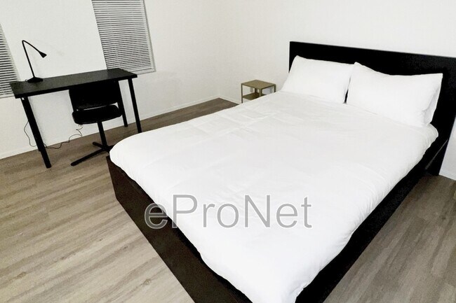 Building Photo - 4650 Koval Ln