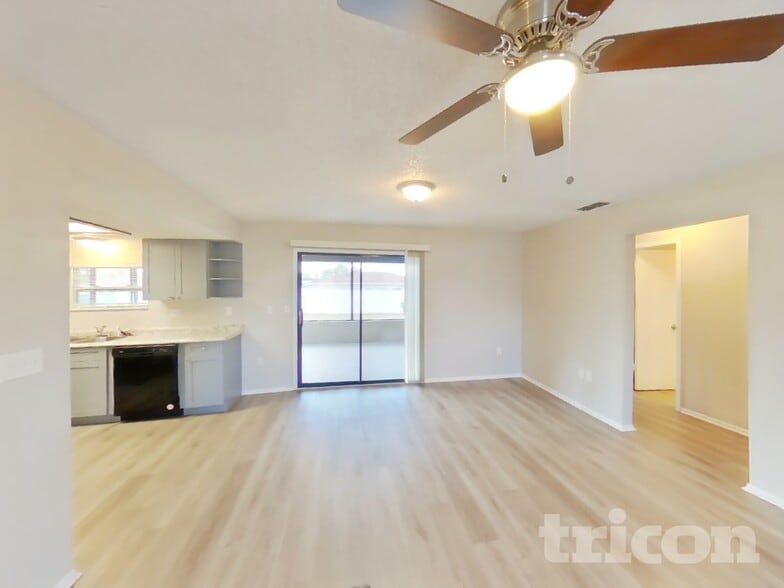 Building Photo - 2001 Deborah Dr