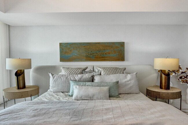 Building Photo - 525 N Fort Lauderdale Beach Blvd