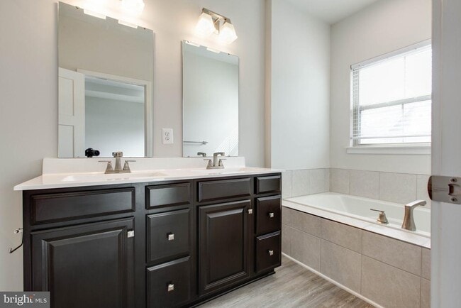 Building Photo - 149 Lyons Crk Dr