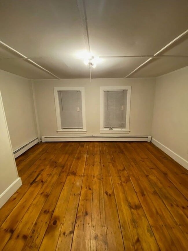 Building Photo - 1BR/1BA Available Now!!