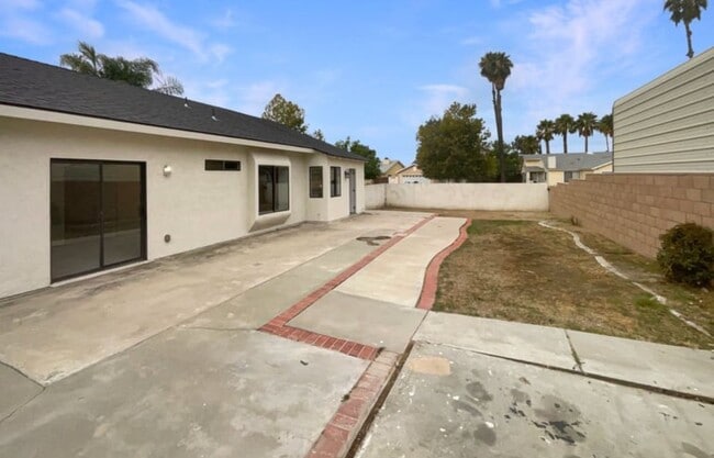 Building Photo - 376 Win Ct