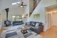 Building Photo - 465 Springmeadow Way