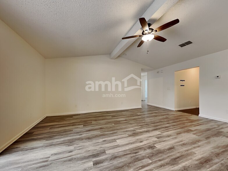 Building Photo - 3275 Guernsey Ct