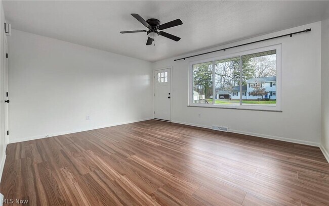 Building Photo - 2920 Northglen Dr