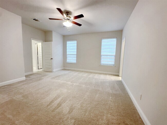 Building Photo - 2021 Meliana Dr