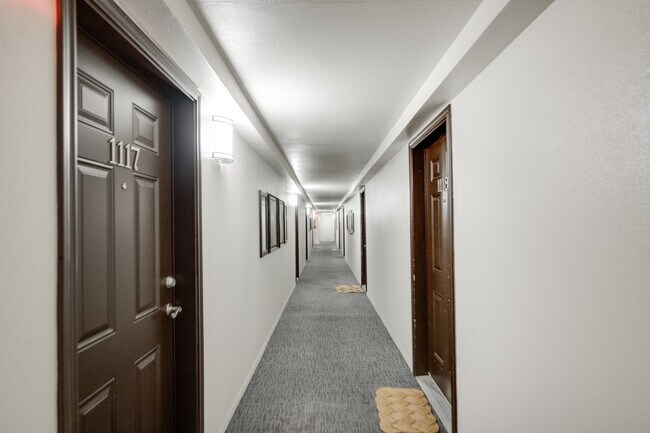 Building Photo - 2020 S Congress Ave