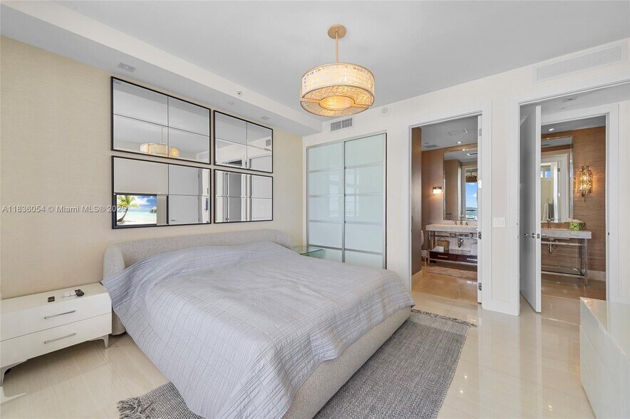 Building Photo - 9705 Collins Ave
