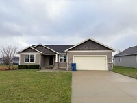 Building Photo - Four Bedroom Home in Shelbyville