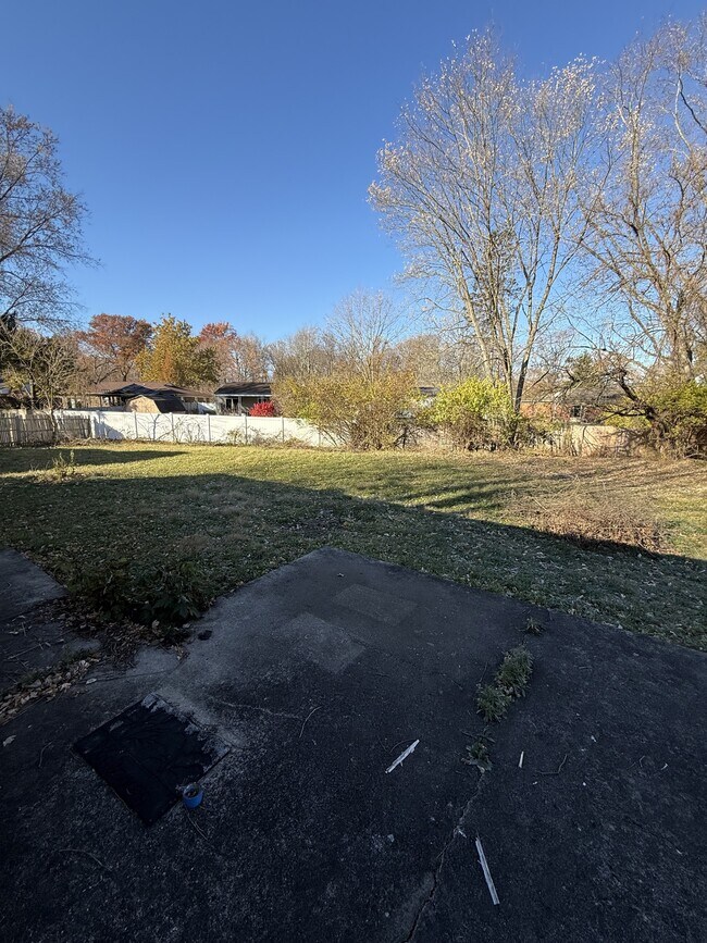 Building Photo - 1412 Wolf Ct