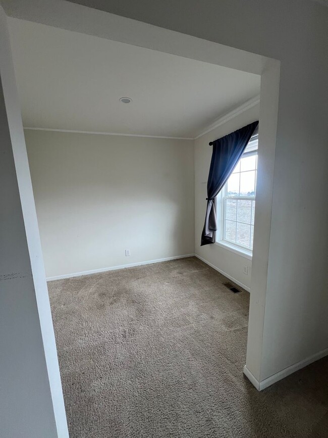 Building Photo - Horse Property