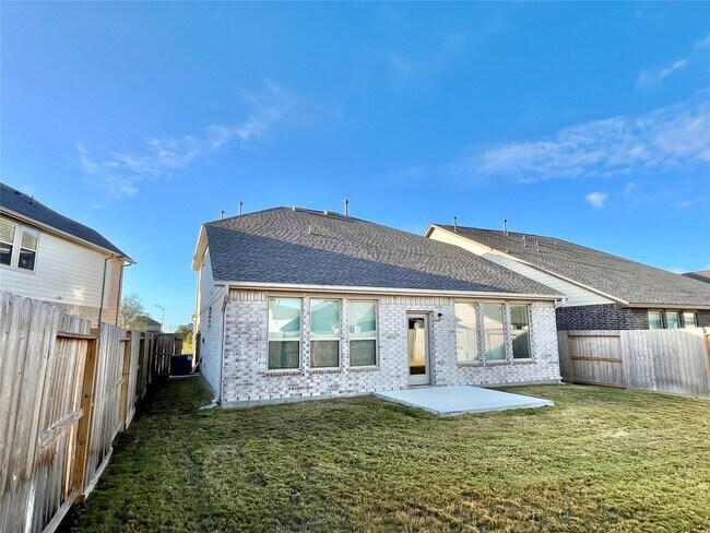 Building Photo - 30306 Tall Fescue Dr