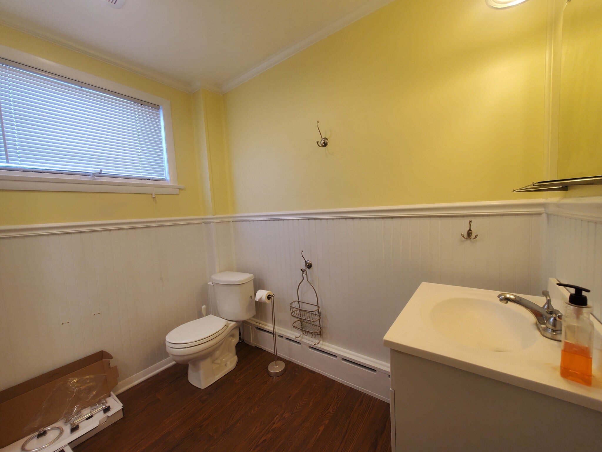 Building Photo - 158 East Ave