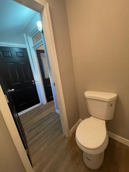 Building Photo - 1423 Mulberry St