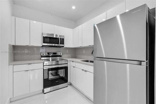 Building Photo - 21845 Goulds Ave