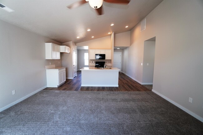 Building Photo - 3047 W Dark Sky St