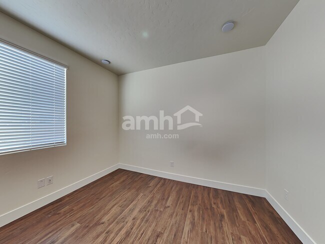 Building Photo - 9377 W Dove Creek St