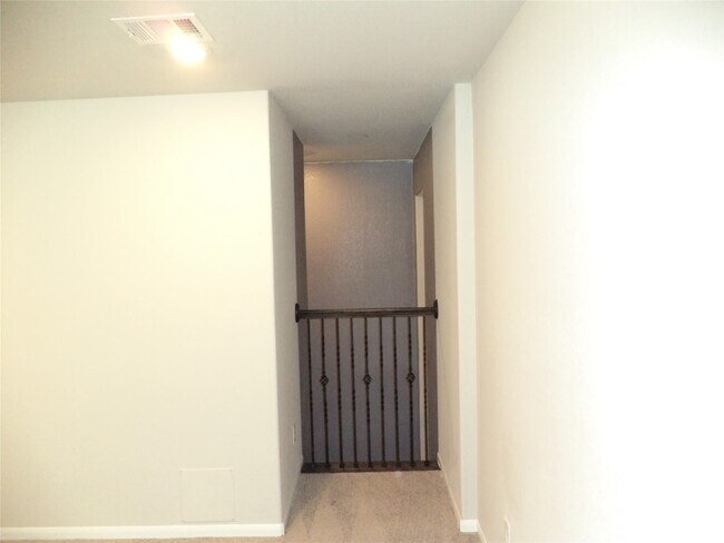 Building Photo - 18669 Blue Spruce Ln