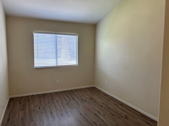 Building Photo - Single Story North Las Vegas home