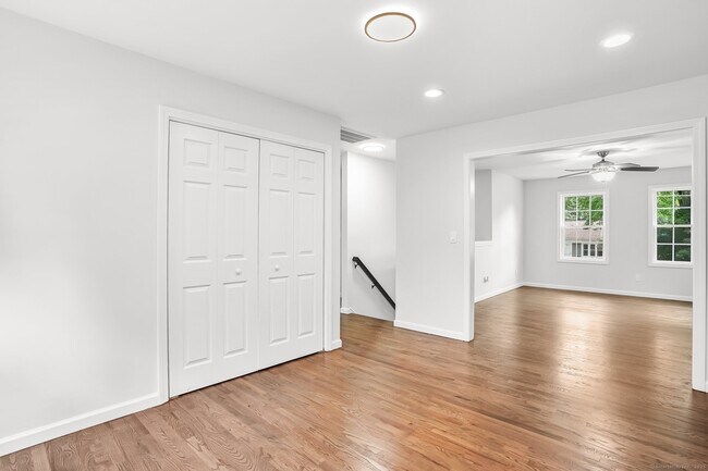 Building Photo - 75 Beecher Ave