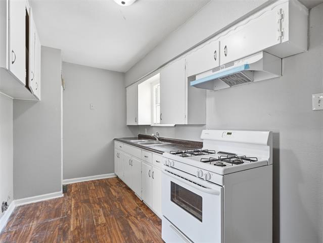 Building Photo - 2025 Westchester Dr