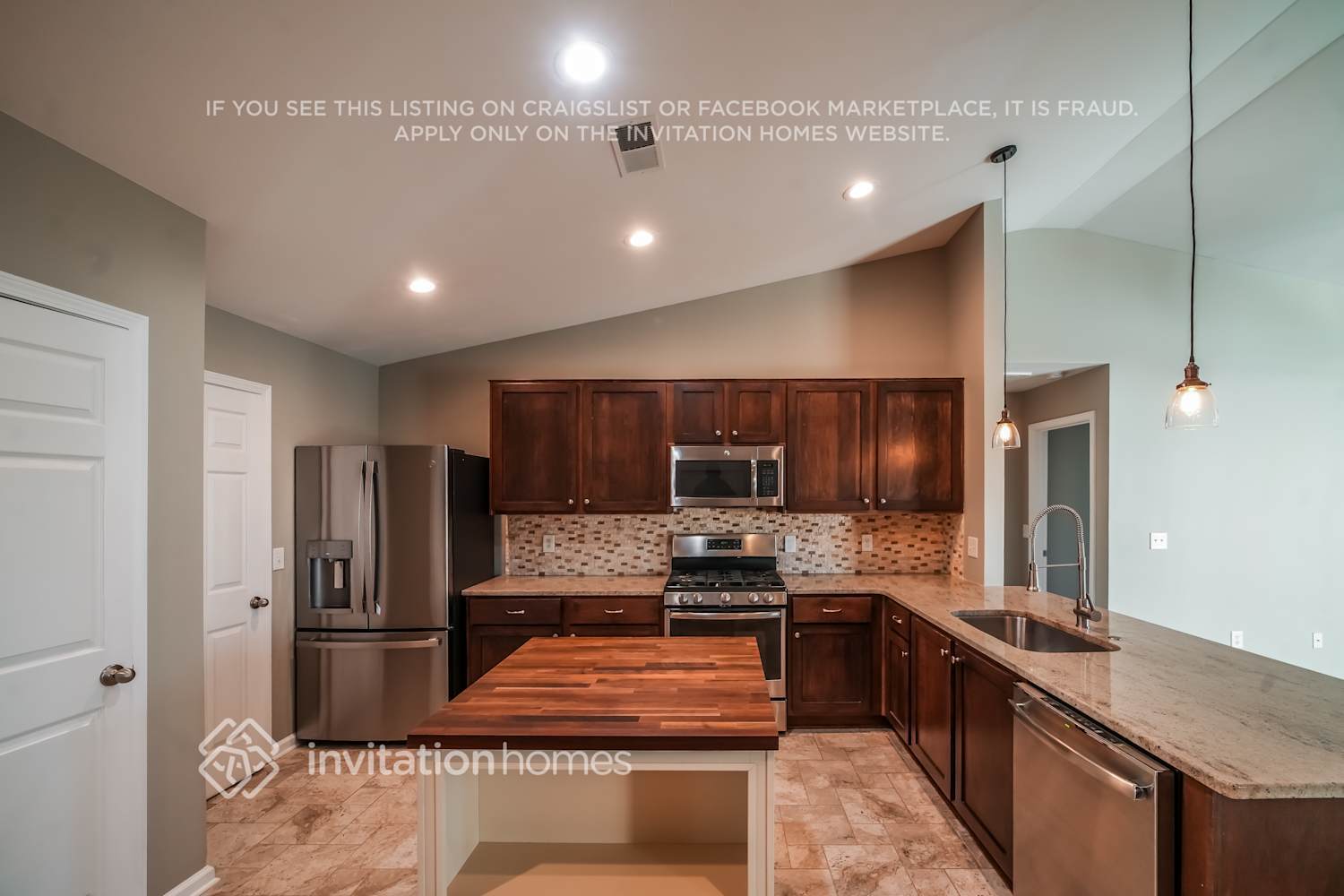 Building Photo - 351 Springs Crossing