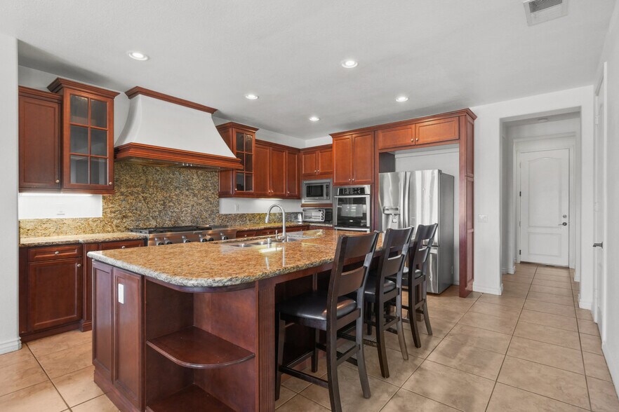 Building Photo - 2917 Babbling Brook Rd