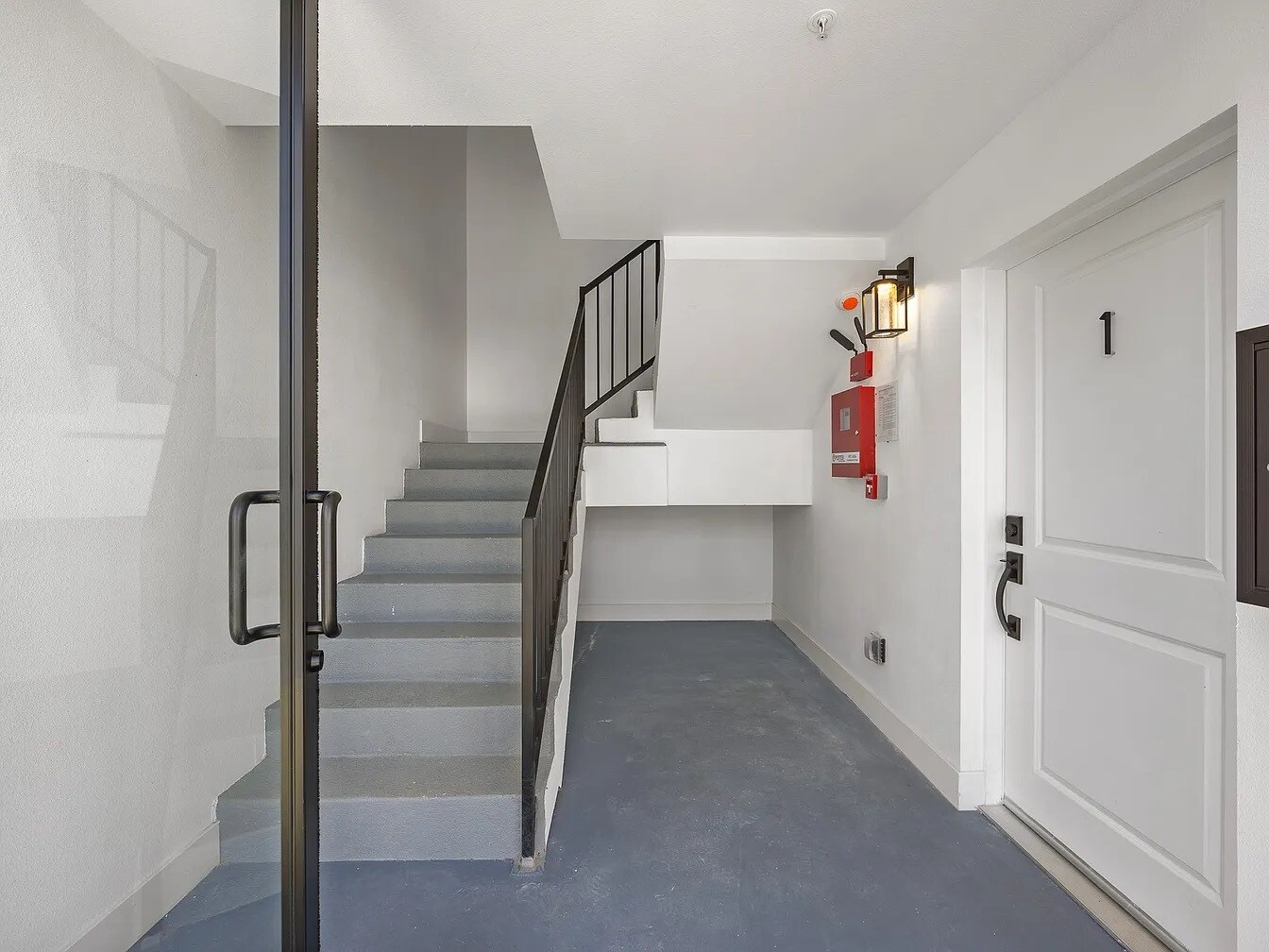 Building Photo - 1276 W 38th St