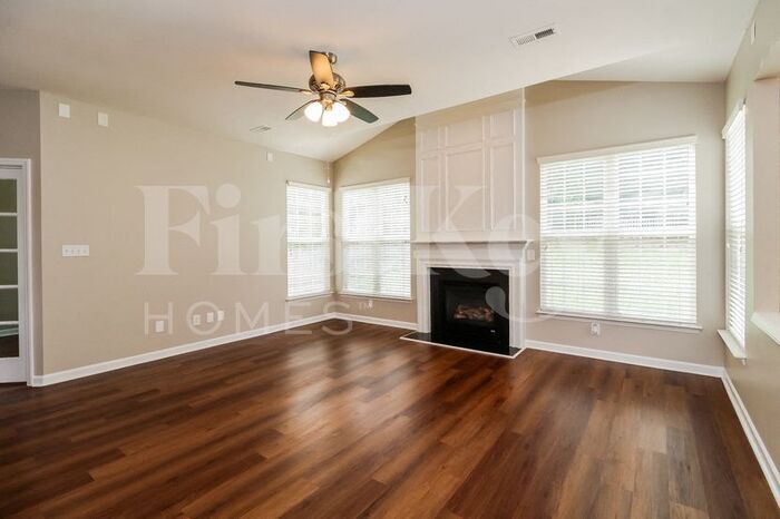 Building Photo - 4559 Fairport Ct