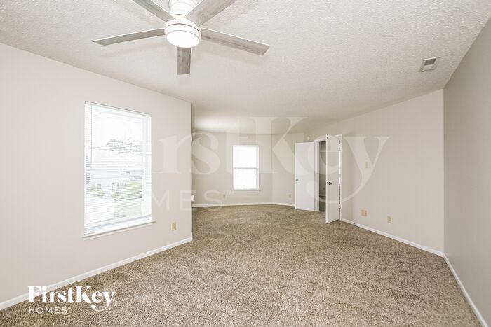 Building Photo - 10305 Kings Gap Way