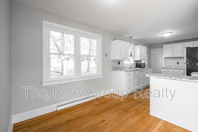 Building Photo - 2407 Bluefield St