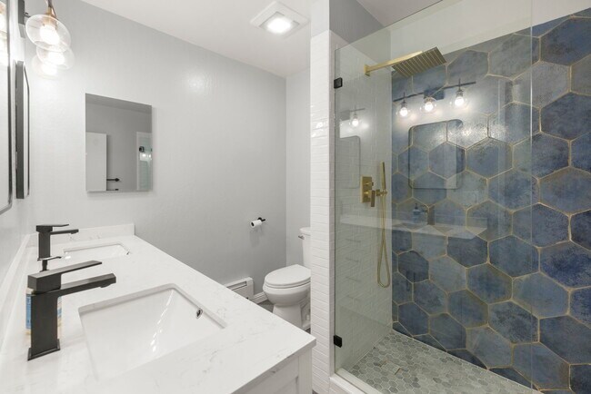 Building Photo - 4096 17th St