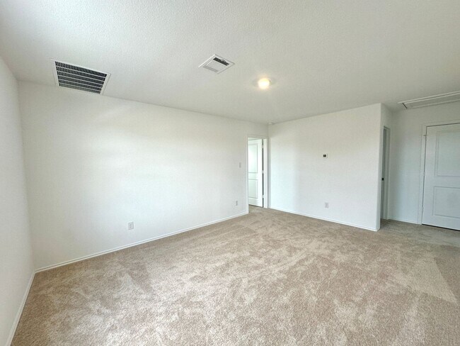 Building Photo - Coming Soon!  Late July Move in Available...