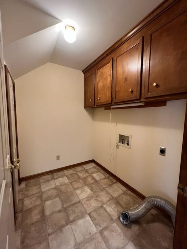 Building Photo - 417 N Ebenezer Rd