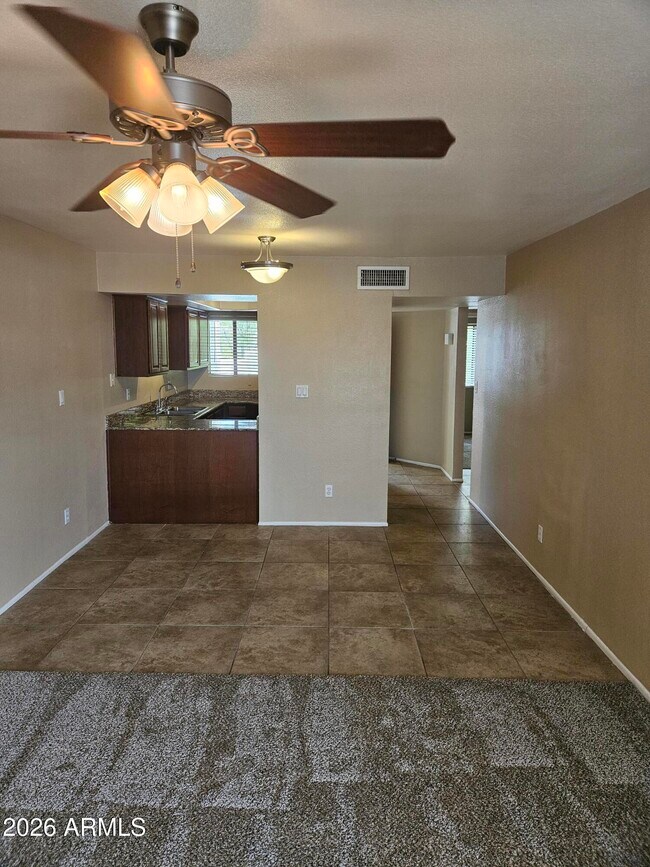 Building Photo - 835 N Granite Reef Rd