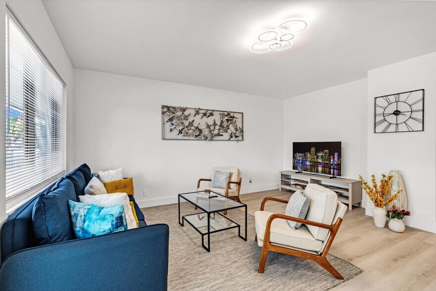 Building Photo - 1634 SW 4th Ave