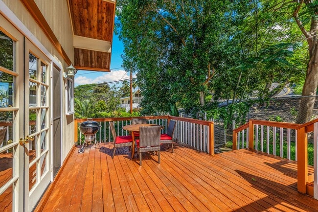 Building Photo - Your Perfect 2-Bed/2-Bath Duplex in Kailua Kona!