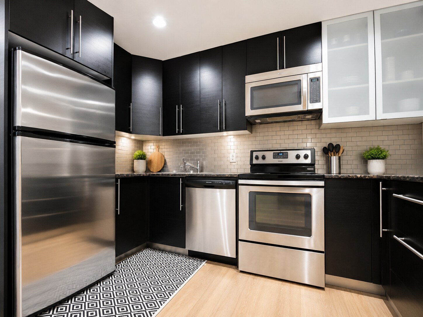 Building Photo - 1203 Beacon St