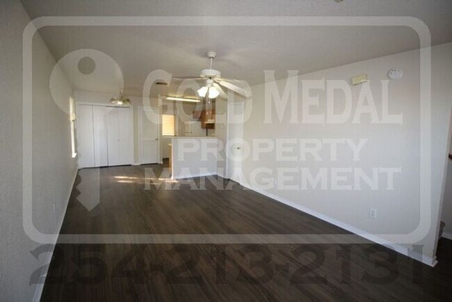 Building Photo - 1408 Dugger Cir