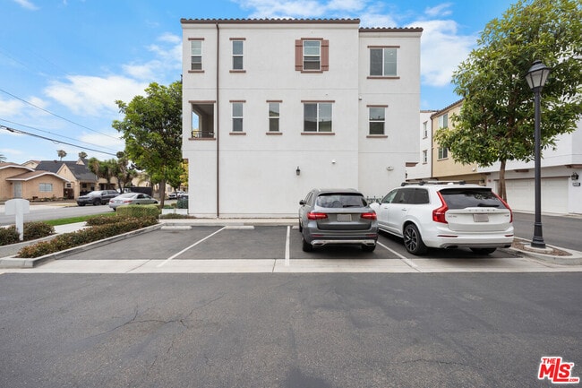 Building Photo - 12035 Sproul St